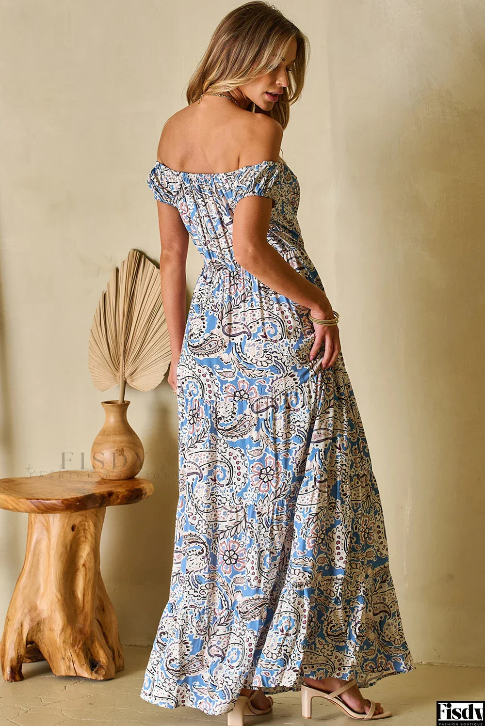 Carolina - Vestido Largo Vibrante con Hombros Descubiertos en azul con Estampado Boho Paisley